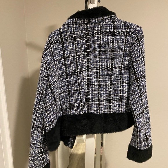 Shein light jacket - Picture 2 of 3